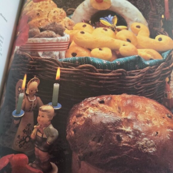 Assorted Craft and Needlework Books - Picture 9 of 13